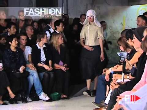 Comme Des Garcons Spring Summer 2005 3 of 4 Paris Pret a Porter by FashionChannel