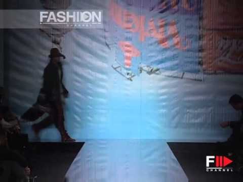 Vivienne Westwood Autumn Winter 2004 2005 Paris 3 of 3 Menswear by FashionChannel