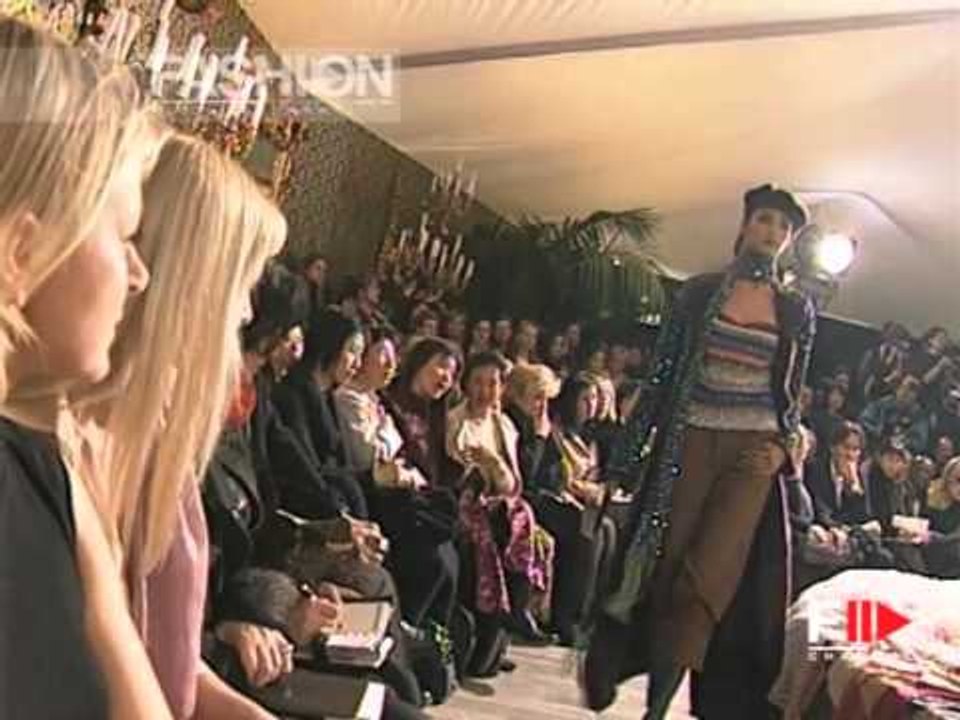 "Dolce&Gabbana" Autumn Winter 2000 2001 Milan 3 of 5 pret a porter woman by FashionChannel