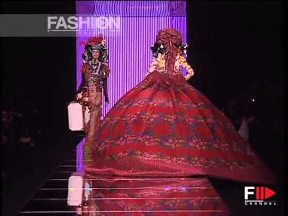 "John Galliano" Autumn Winter 2004 2005 Paris 2 of 4 Pret a Porter by FashionChannel