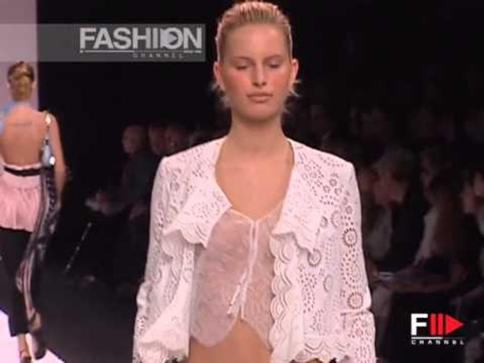 "Chloè" Autumn Winter 2004 2005 Paris 2 of 2 Pret a Porter by FashionChannel