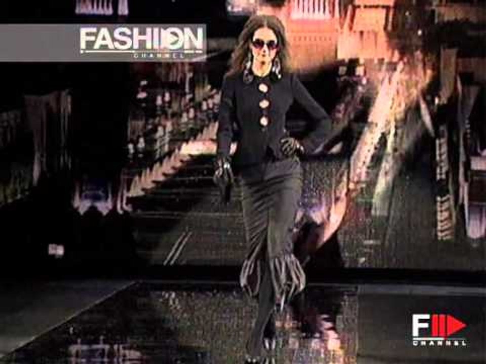 "Emporio Armani" Autumn Winter 2004 2005 Milan 1 of 2 Pret a Porter Woman by FashionChannel