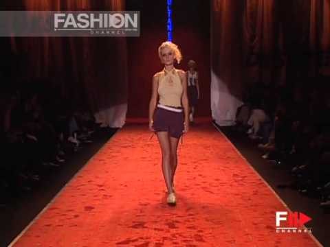 Simultaneous Spring Summer 2004 Milan 2 of 3 Pret a Porter Woman by FashionChannel