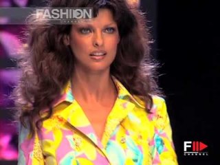 "Versace" Spring Summer 2004 Milan 1 of 4 Pret a Porter Woman by Fashion Channel