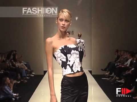 Clips Spring Summer 2004 Milan 1 of 3 Pret a Porter Woman by FashionChannel