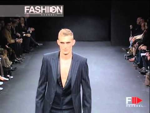 Jil Sander Autumn Winter 2003 2004 Milan 2 of 2 Menswear by FashionChannel