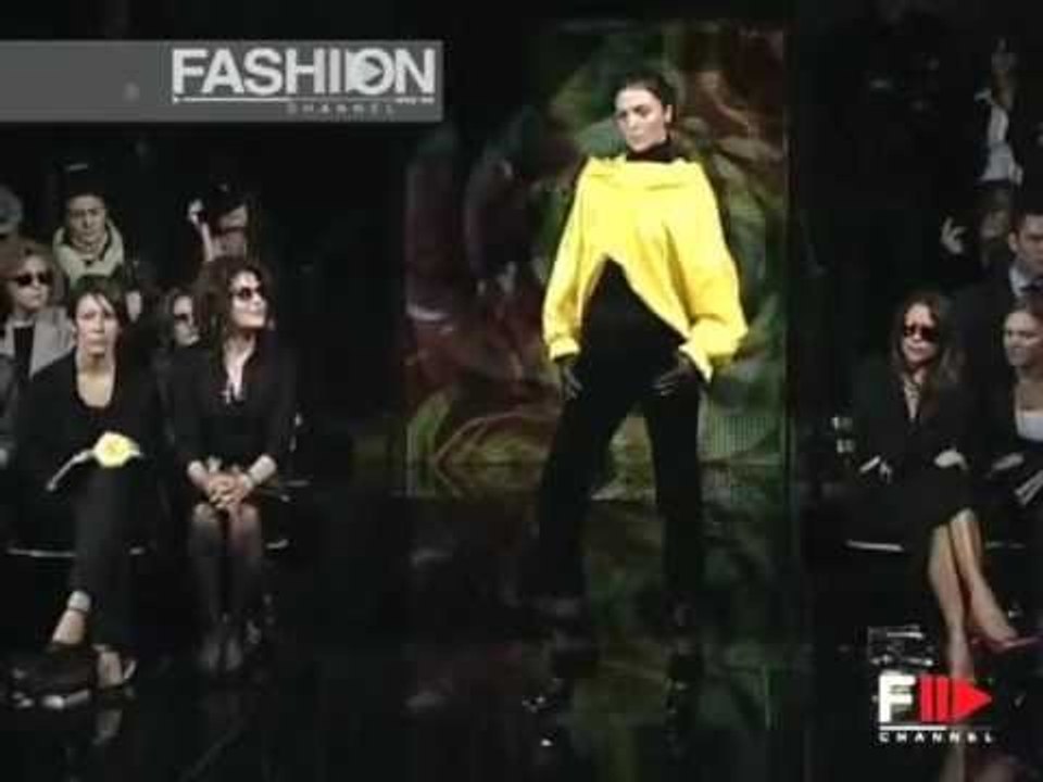 "Dolce e Gabbana" Autumn Winter 2003 2004 Milan 1 of 3 Pret a Porter Woman by FashionChannel