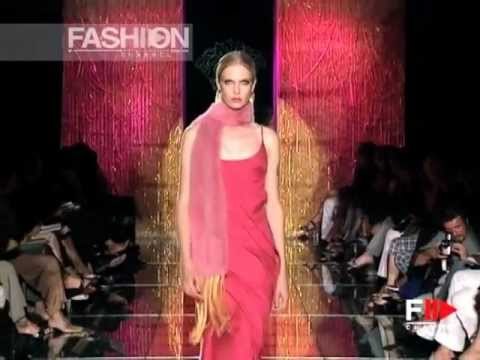 Versace Atelier Autumn Winter 1999 2000 Paris 4 of 4 Haute Couture woman by Fashion Channel
