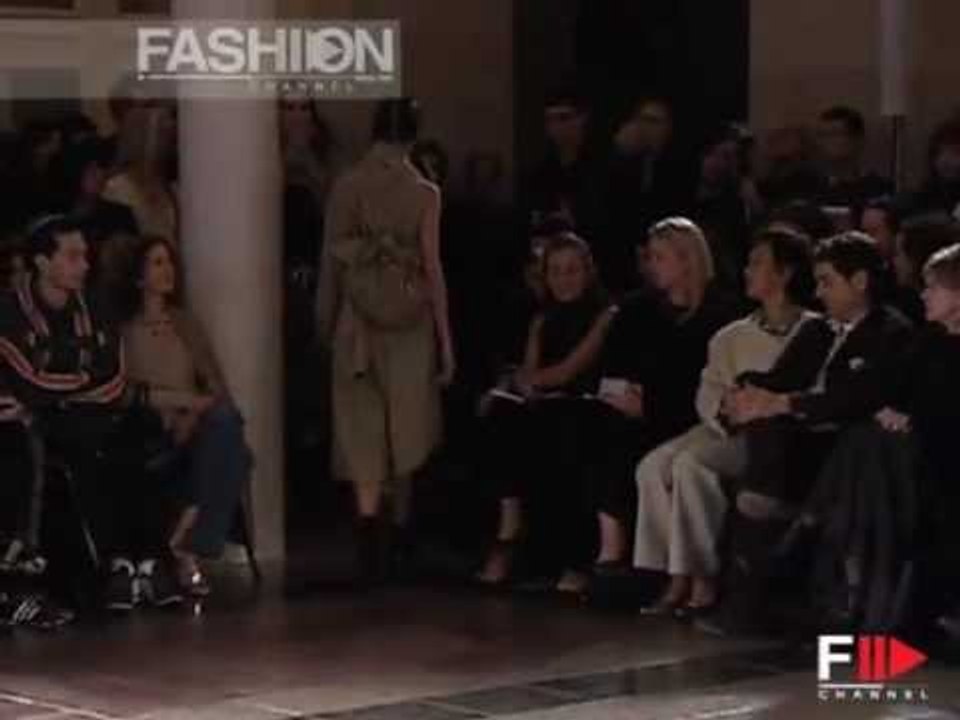 "Comme Des Garcons" Autumn Winter 2003 2004 Paris 4 of 5 Pret a Porter Woman by FashionChannel