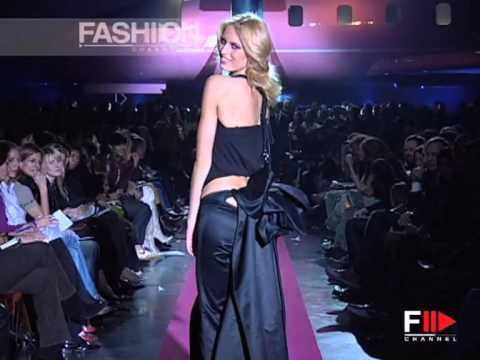 Dsquared Autumn Winter 2003 2004 Milan 5 of 5 Pret a Porter Woman by FashionChannel