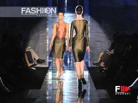 Gianni Versace Autumn Winter 1998 1999 Paris 3 of 4 Haute Couture woman by Fashion Channel