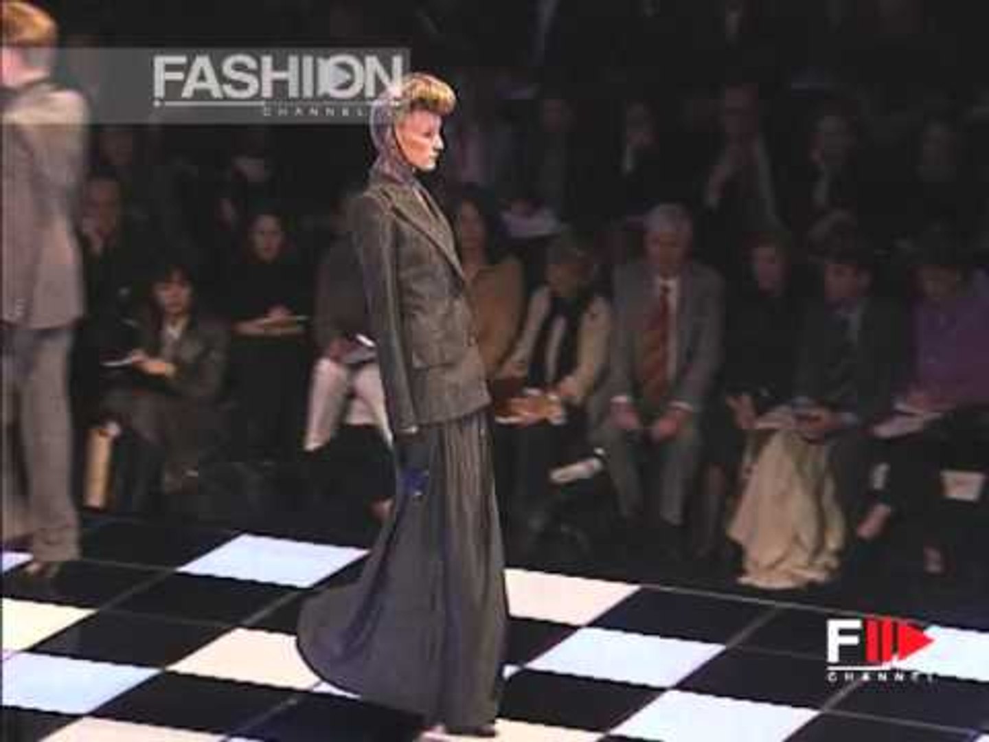 Givenchy" Autumn Winter 1998 1999 Paris 3 of 4 pret a porter woman by  FashionChannel - video Dailymotion