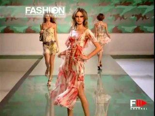 "Valentino" Spring Summer 2003 Paris 3 of 4 Pret a Porter Woman by FashionChannel