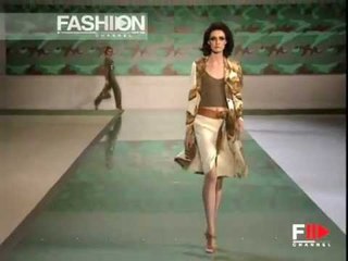 "Valentino" Spring Summer 2003 Paris 1 of 4 Pret a Porter Woman by FashionChannel
