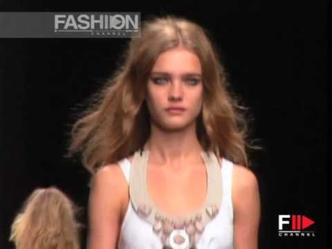Prada Spring Summer 2003 Milan 2 of 3 Pret a Porter Woman by FashionChannel