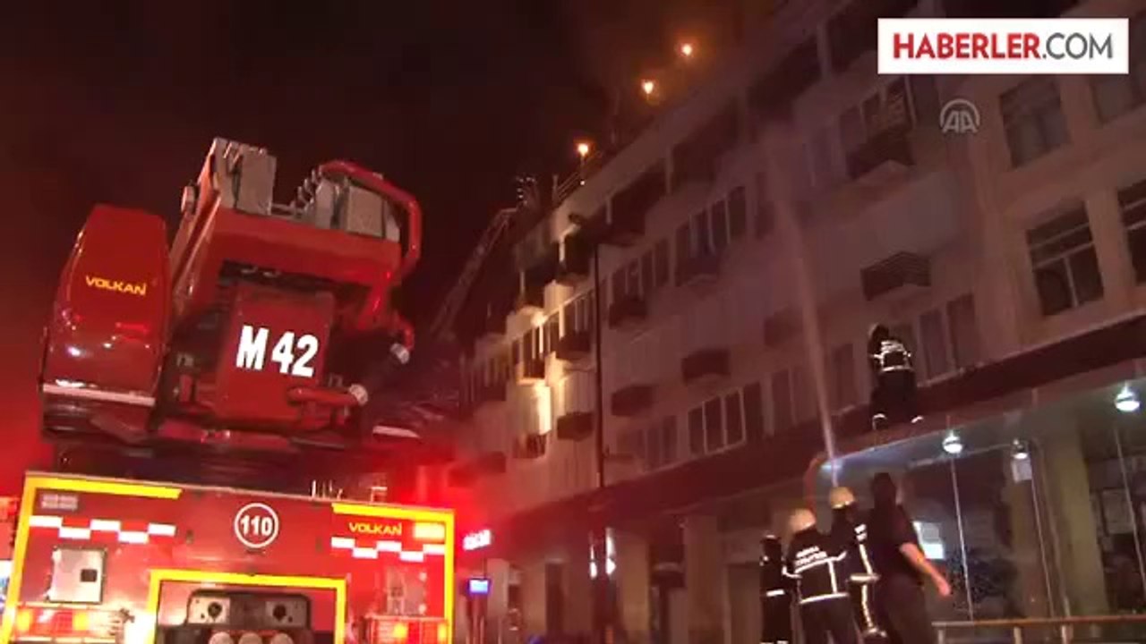 İş merkezinde yangın -