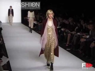 "Marc Jacobs" Autumn Winter 2002 2003 New York 1 of 3 Pret a Porter by FashionChannel