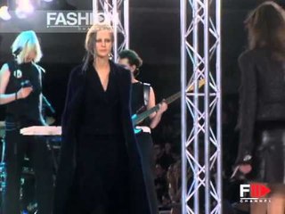 "Chanel" Autumn Winter 2002 2003 Paris 1 of 4 by FashionChannel