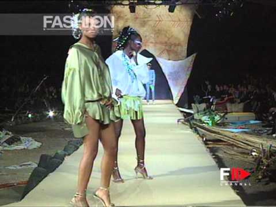 "John Galliano" Autumn Winter 1996 1997 Paris 4 of 6 pret a porter woman by FashionChannel