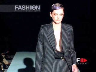 "Gucci" Autumn Winter 1996 1997 Milan 2 of 5 pret a porter woman by FashionChannel