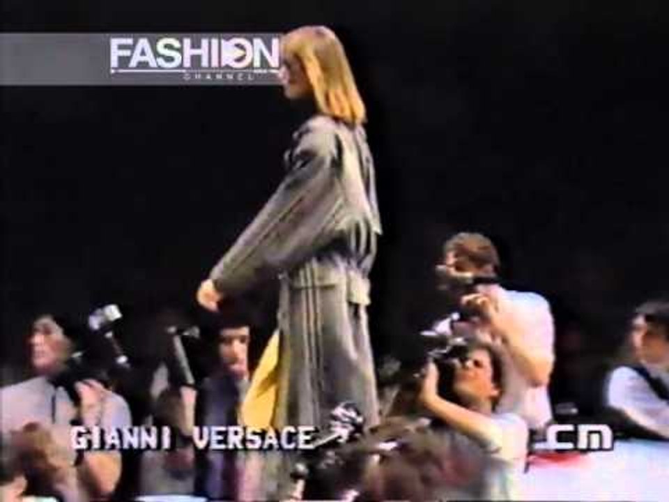 "Coats Special   Gianni Versace" Autumn Winter 1984 1985 Milan Pret a Porter Woman by Canale Moda
