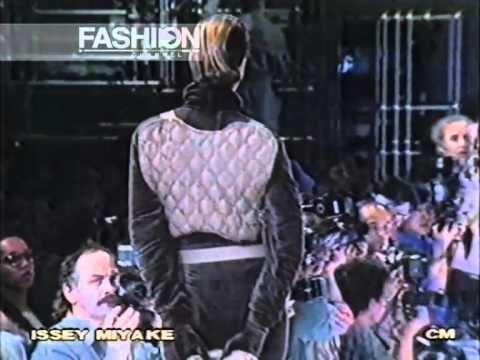 Issey Miyake Autumn Winter 1990 1991 Paris Pret a Porter Woman by Canale Moda