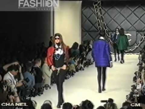 Chanel Autumn Winter 1990 1991 Paris Pret a Porter Woman by Canale Moda