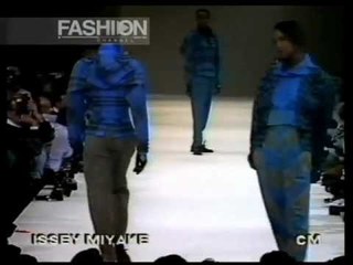 "Issey Myake" Autumn Winter 1989 1990 Paris pret a porter women by Canale Moda