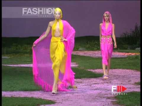 Emanuel Ungaro Spring Summer 2001 Paris 3 of 5 Haute Couture by FashionChannel