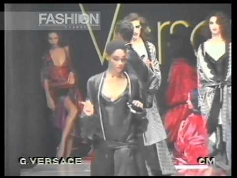 Gianni Versace Autumn Winter 1989 1990 Milan pret a porter women by Canale Moda