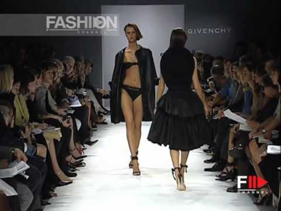 "Givenchy" Spring Summer 2002 Paris 2 of 3 pret a porter women by FashionChannel