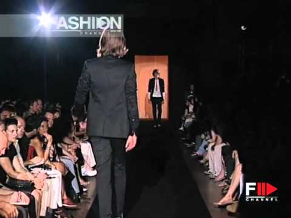 "Alessandro Dell'Acqua" Spring Summer 2002 Milan 1 of 2 Menswear by FashionChannel