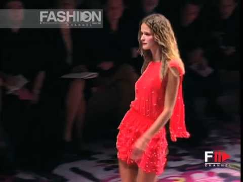 Versus Spring Summer 2002 Milan 3 of 3 pret a porter women by FashionChannel