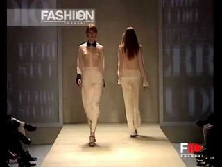 "Gianfranco Ferré Studio" Autumn Winter 2001 2002 Milan 3 of 4 Pret a Porter Woman by FashionChannel