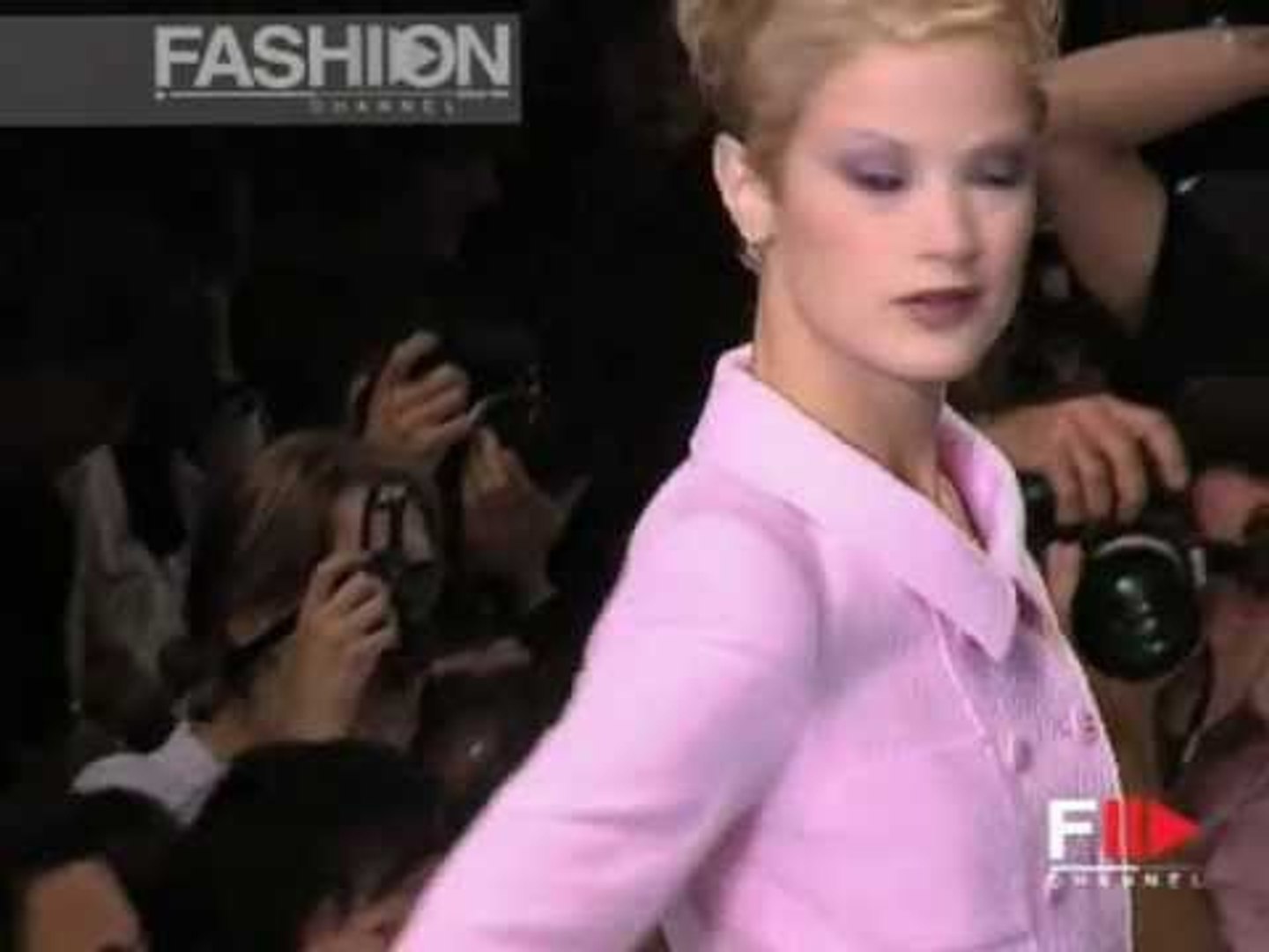 Chanel Spring Summer 1996 Paris 1 of 5 pret a porter woman by  FashionChannel - video Dailymotion