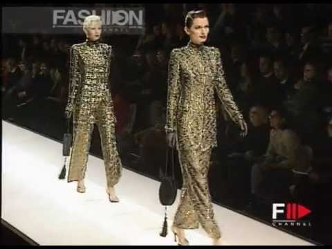 Giorgio Armani Autumn Winter 1995 1996 Milan 9 of 10 pret a porter woman by FashionChannel