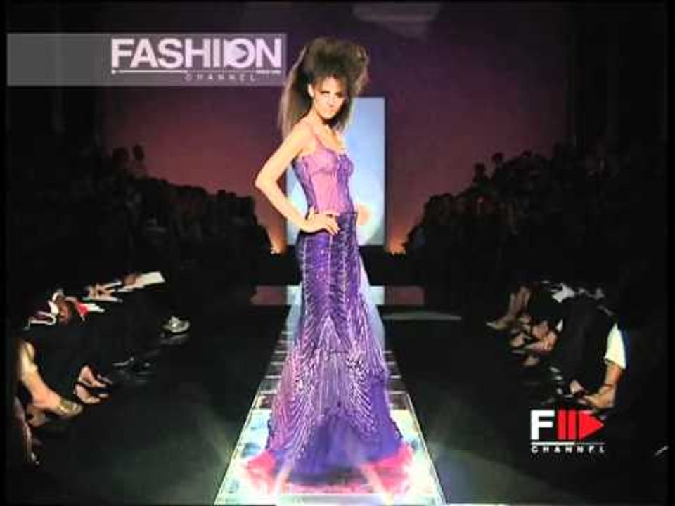 "ATELIER VERSACE" Punk Style - Paris Autumn Winter 2001 2002 by Fashion Channel