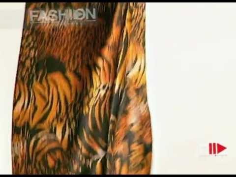 Yves Saint Laurent Autumn Winter 1995 1996 Paris 5 of 6 pret a porter woman by FashionChannel