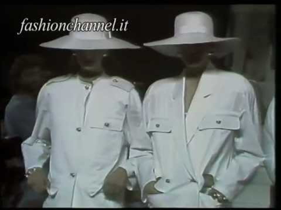 "Gianni Versace" Spring Summer 1983 Milan Pret a Porter Woman by Canale Moda