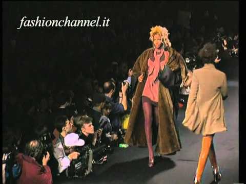 Karl Lagerfeld Autumn Winter 1994 1995 Paris 3 of 8 pret a porter woman by FashionChannel