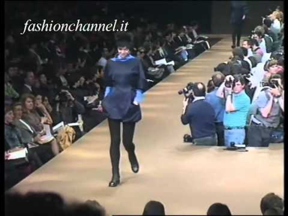 "Yohji Yamamoto" Autumn Winter 1991 1992 Paris 2 of 4 Pret a Porter Woman by FashionChannel