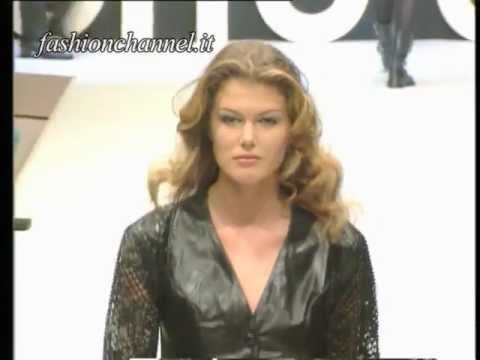 Roberto Cavalli Autumn Winter 1994 1995 Milan 5 of 7 pret a porter woman by FashionChannel