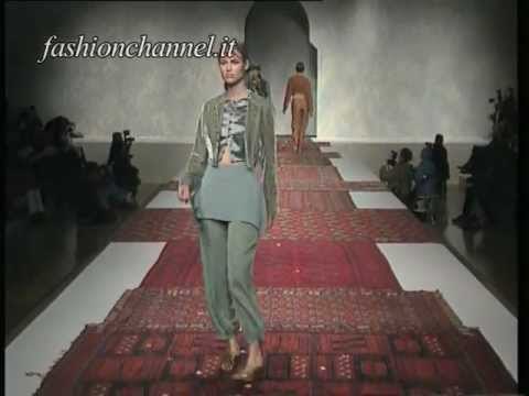 Rifat Ozbek Autumn Winter 1994 1995 Milan 3 of 4 pret a porter woman by FashionChannel