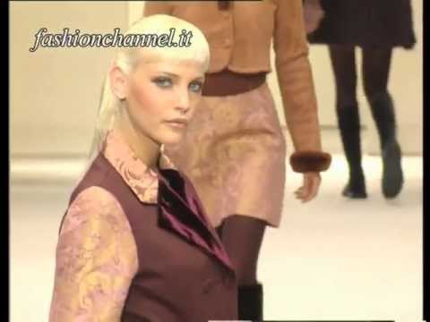 Alberta Ferretti Autumn Winter 1994 1995 Milan 4 of 6 pret a porter woman by FashionChannel