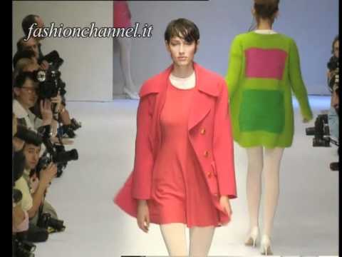 Gucci Autumn Winter 1994 1995 Milan 1 of 4 pret a porter woman by FashionChannel