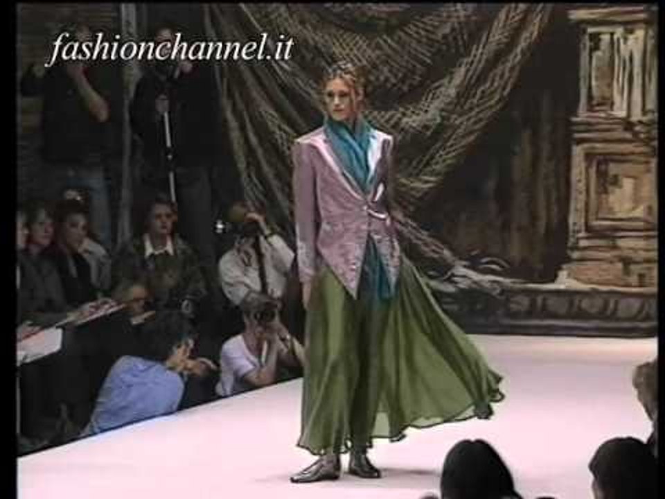 "Rifat Ozbek" Autumn Winter 1993 1994 Milan 3 of 3 pret a porter woman by FashionChannel