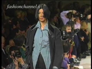 "Issey Miyake" Autumn Winter 1993 1994 Paris 3 of 3 pret a porter woman by FashionChannel