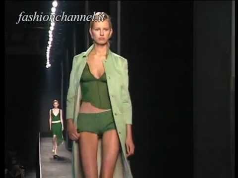 Alessandro Dell'Acqua Spring Summer 2001 Milan 1 of 4 pret a porter woman by FashionChannel