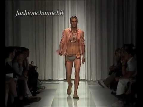 Versace Spring Summer 2010 part1 pret a porter men by FashionChannel