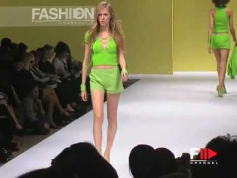 Iceberg Spring Summer 1996 Milan 1 of 4 pret a porter woman by FashionChannel